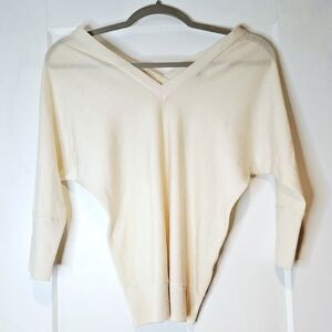Banana Republic Lightweight Ivory Merino Wool V Neck Sweater XS